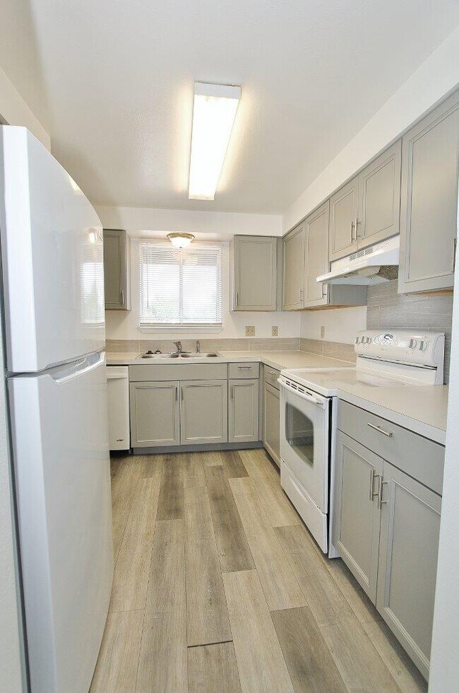 Building Photo - 123 Oxley Rd