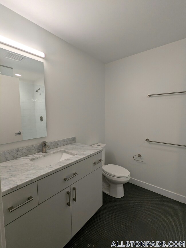 Building Photo - 55 Brighton Ave