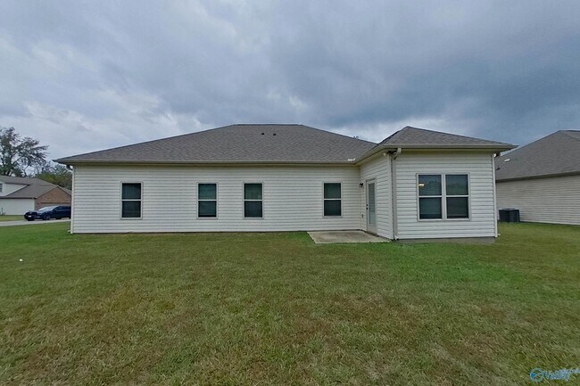 Building Photo - 45 HAWK LN