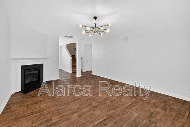 Building Photo - 4019 John Dale Ln