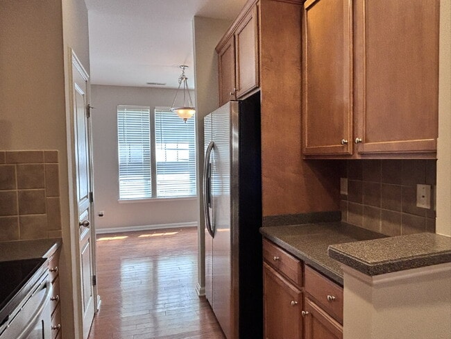 Building Photo - 10106 Raven Tree Dr