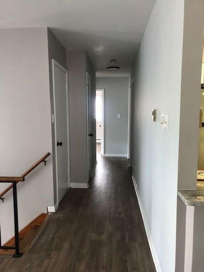 Building Photo - 243 W High St