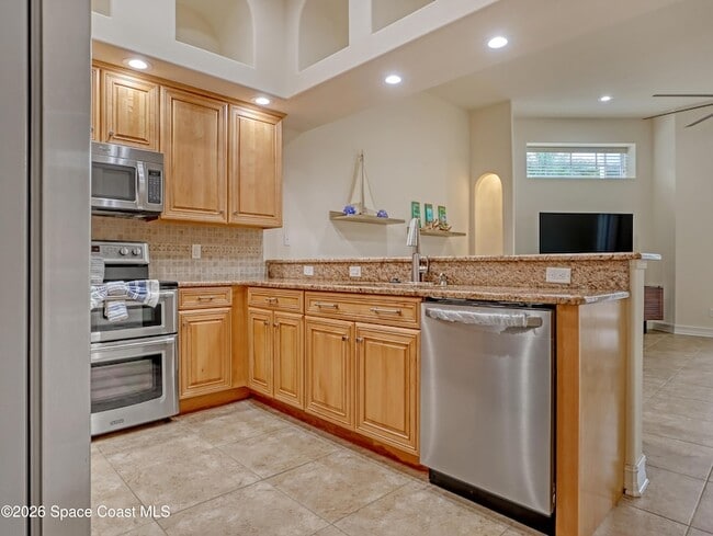 Building Photo - 118 Mediterranean Way