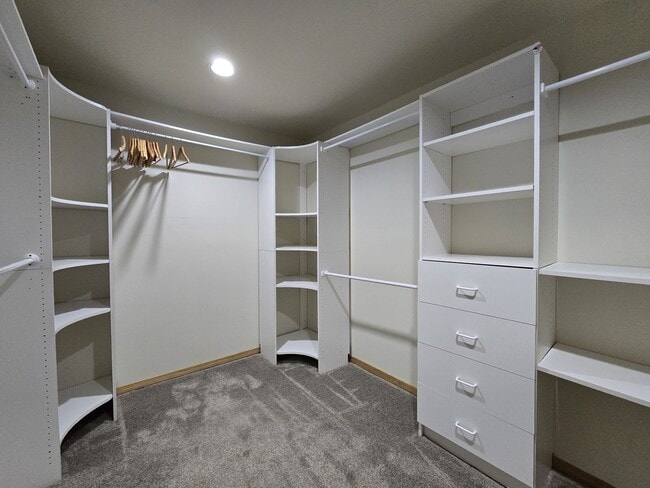 Building Photo - 4 Alma Ct