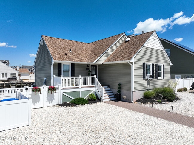 Building Photo - 140 Matilda Dr
