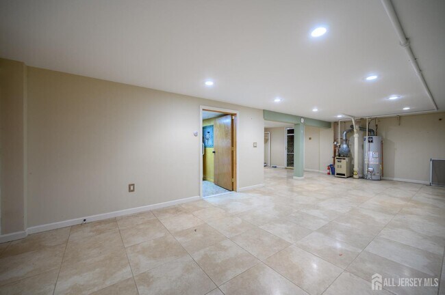 Building Photo - 496 Ragland Dr