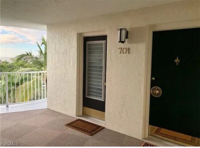 Building Photo - 1300 Gulf Shore Blvd N