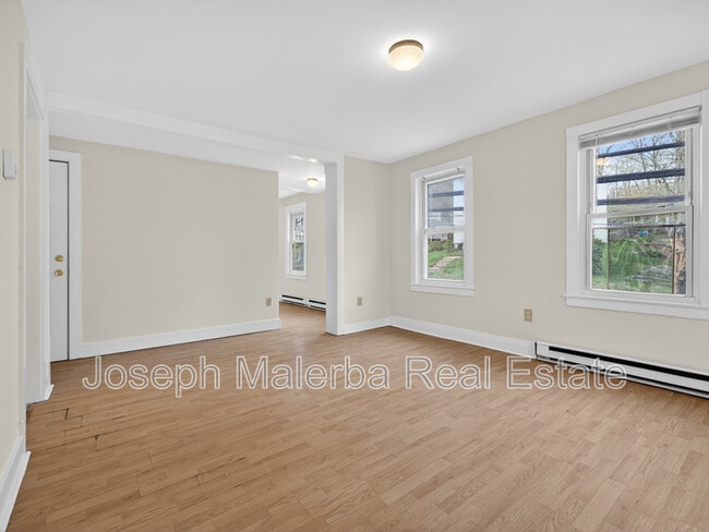 Building Photo - 483 Boswell Ave