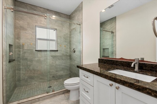 Building Photo - 2002 Lynnfield St