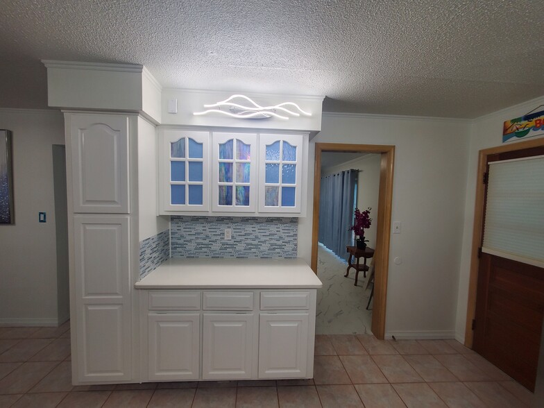 Building Photo - 279 S Brevard Ave