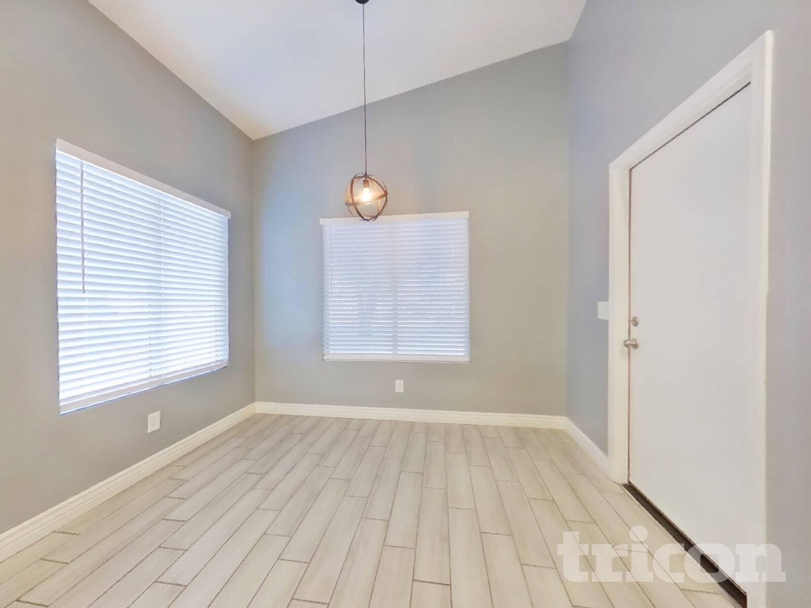 Building Photo - 8610 W Echo Ln