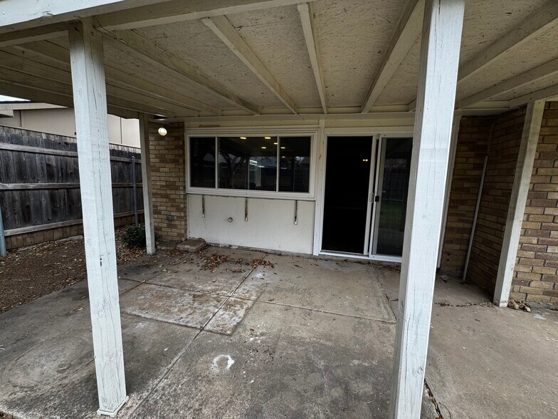 Building Photo - 7505 Whitewood Dr