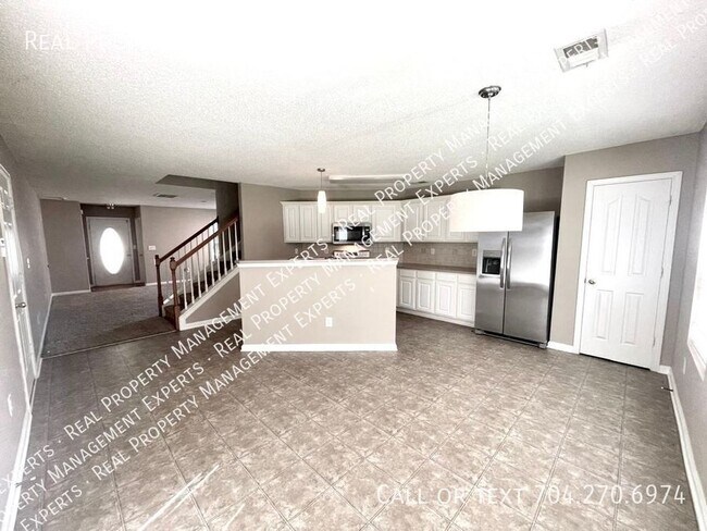 Building Photo - **MOVE IN SPECIAL!**Charming 3BR/2.5BR hom...
