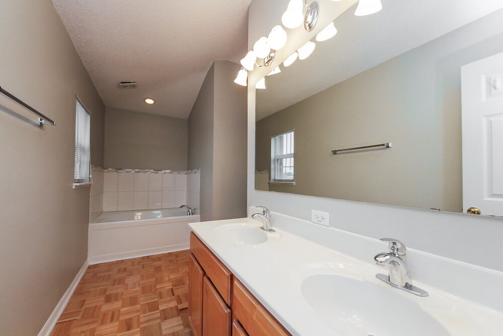 Building Photo - 2987 Elbib Dr
