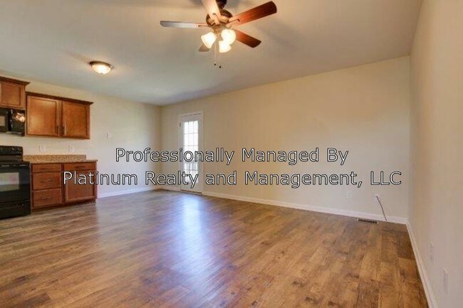 Building Photo - 1718 Thistlewood Dr