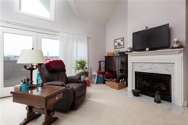 Building Photo - 4 Daskams Ln