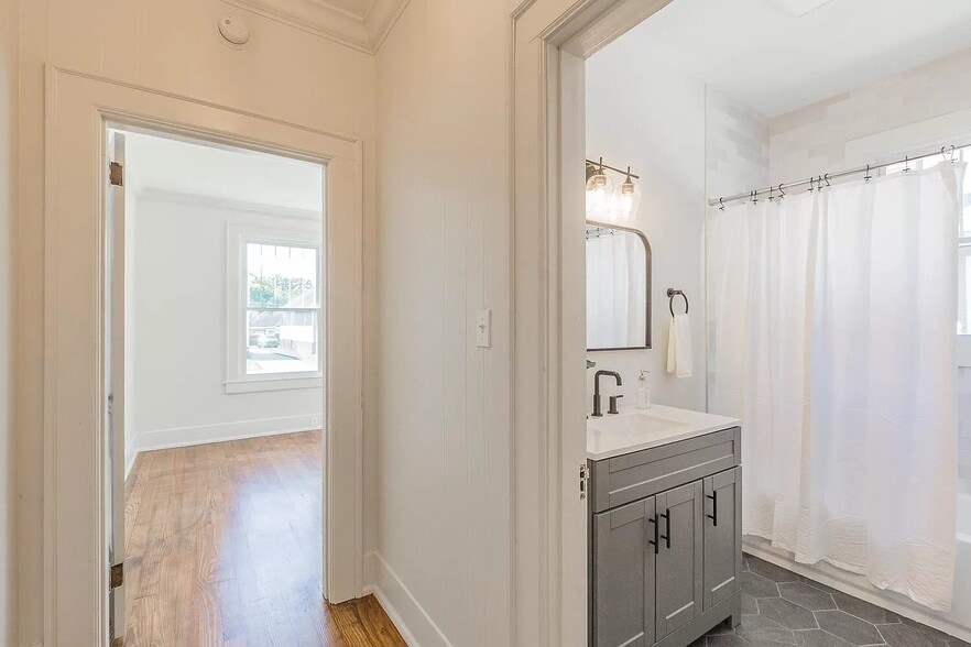 hallway bathroom - 2403 Bailey Ave