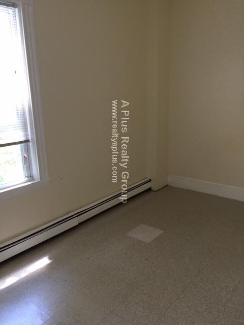 Building Photo - 10 Buckley Ave