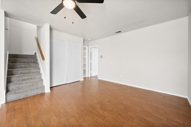 Building Photo - 612 Kings Way Dr