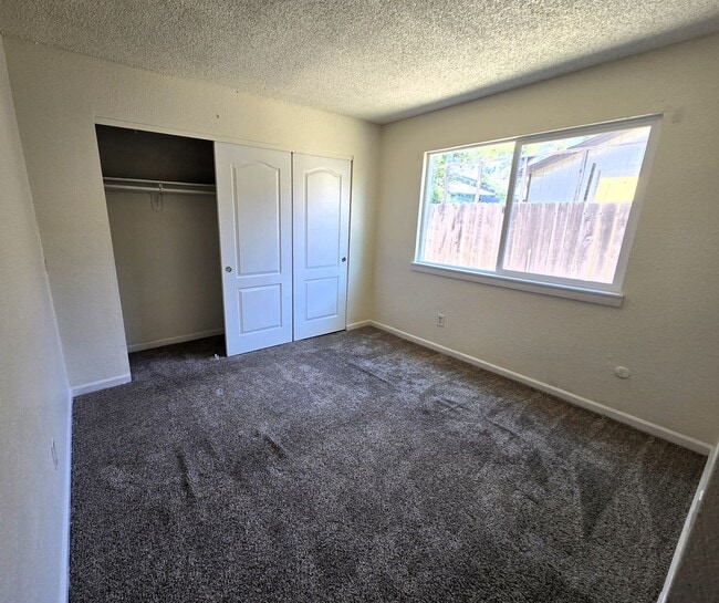 Building Photo - 2065 Colt Dr