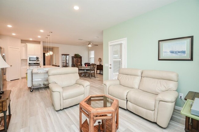 Building Photo - 28739 Tara Ridge Ct
