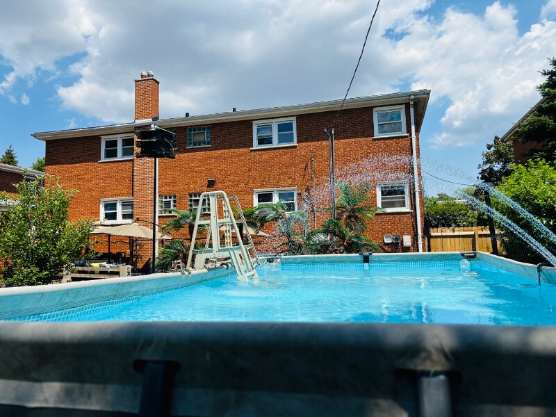 Building Photo - 10624 Mayfield Ave