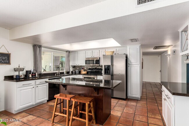 Building Photo - 4825 E Andora Dr