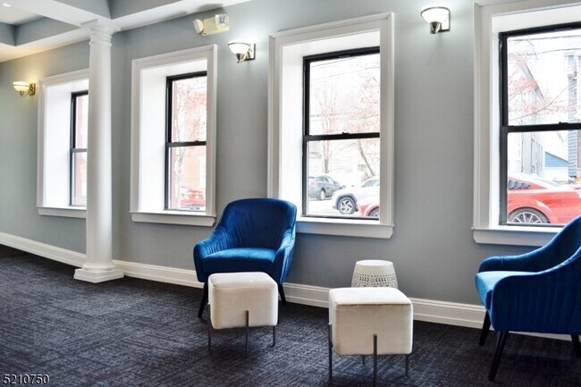 Building Photo - 59-63 WEST 30TH ST-