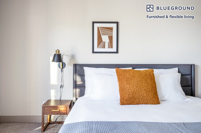 Building Photo - 13955 Tahiti Way