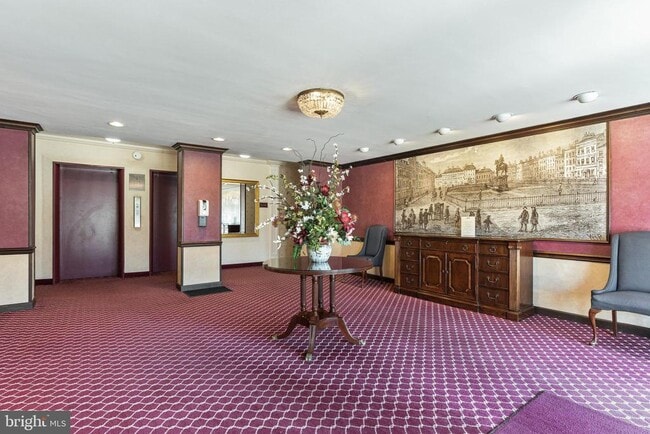 Building Photo - 1300 S Arlington Ridge Rd