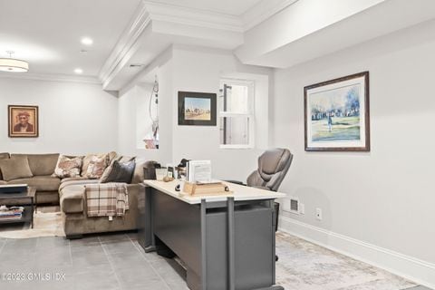 Building Photo - 39 Woodland Dr