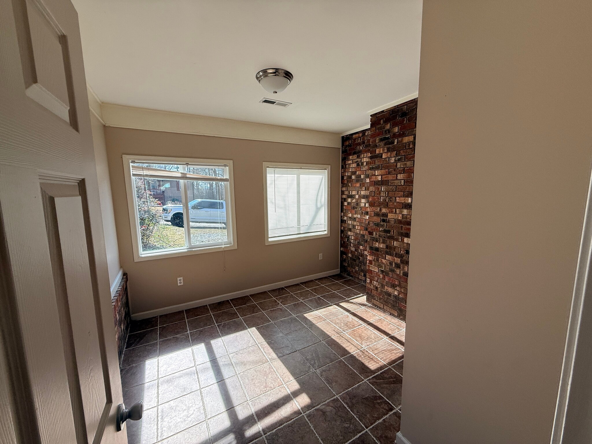 Building Photo - 1511 High St