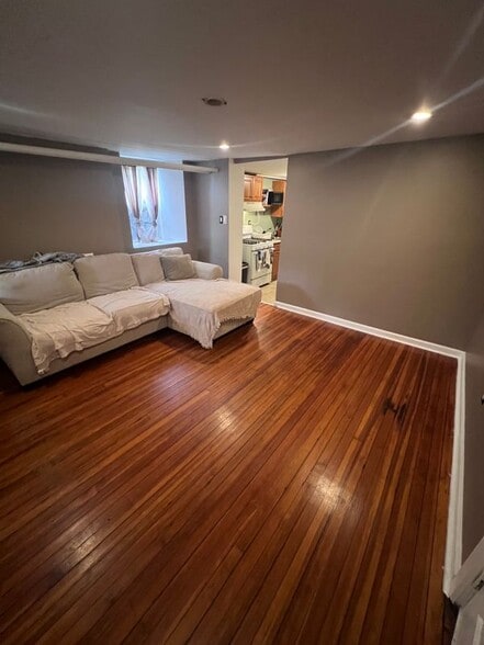 Building Photo - 11 Leonard St