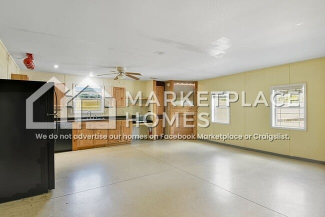 Building Photo - 156 Martin Burgess Rd