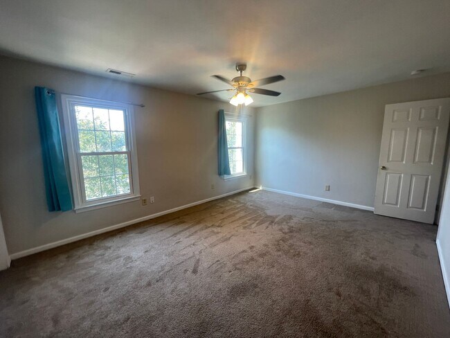 Building Photo - 4859 Woods Edge Rd