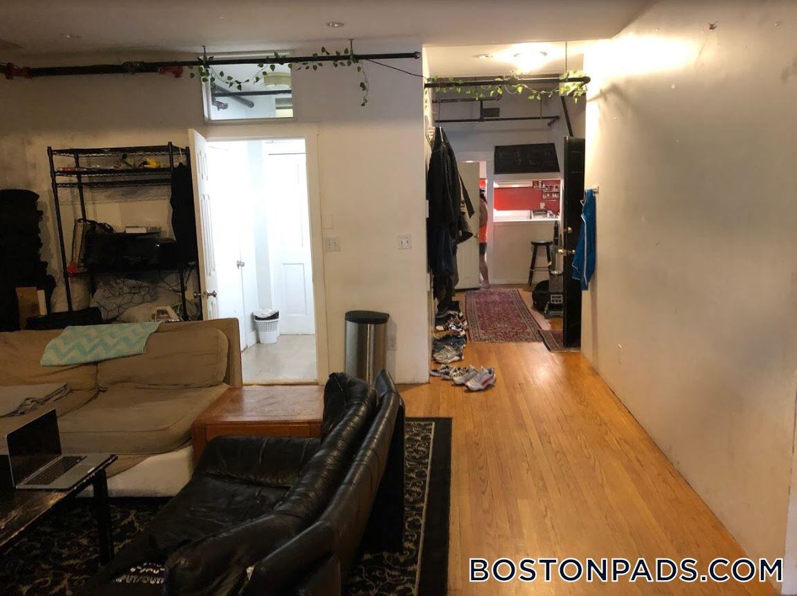Building Photo - 173 Massachusetts Ave
