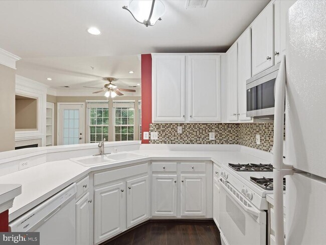 Building Photo - 12753 Fair Crest Ct