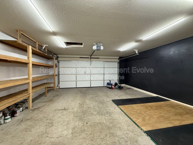 Building Photo - 12334 W Turney Ave