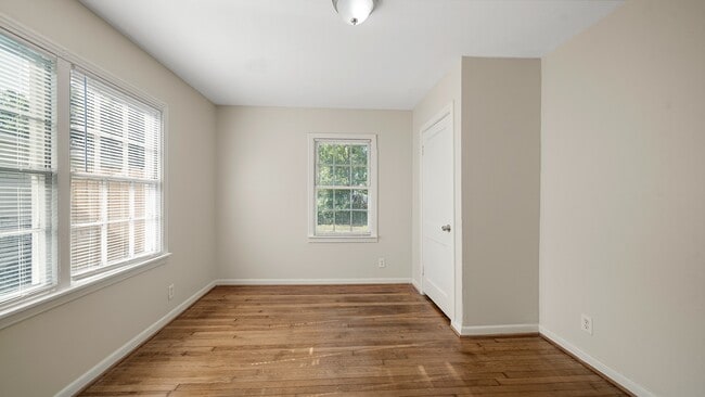 Building Photo - 1513 5th Ave N