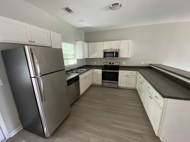 Building Photo - 108 BoniLane Cove