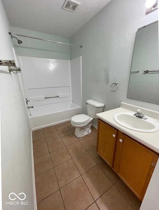 Building Photo - 6909 Earlswood Dr