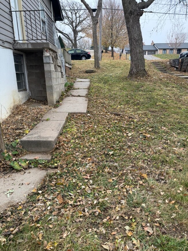 Building Photo - 312 Hill St