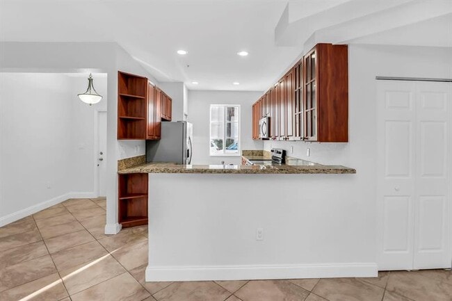 Building Photo - 5030 SW 126th Ave