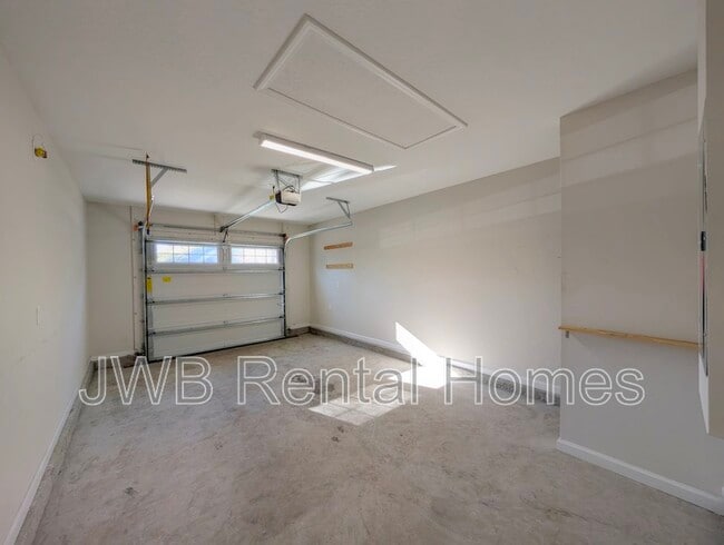 Building Photo - 5215 Missouri Ave