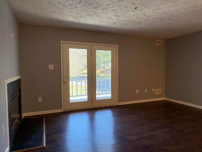 Building Photo - Great 2 Bedroom 2 Bath in Germantown
