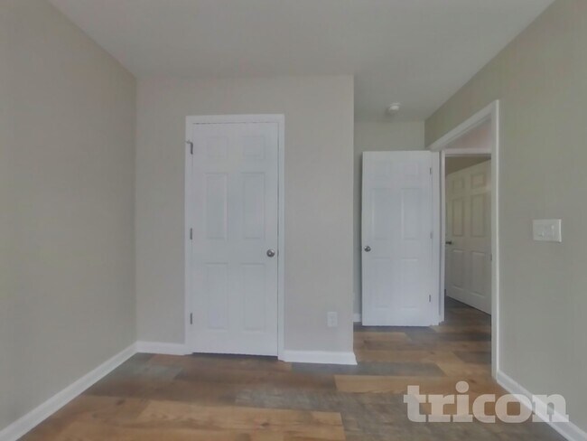 Building Photo - 1820 Crestwood Dr NW