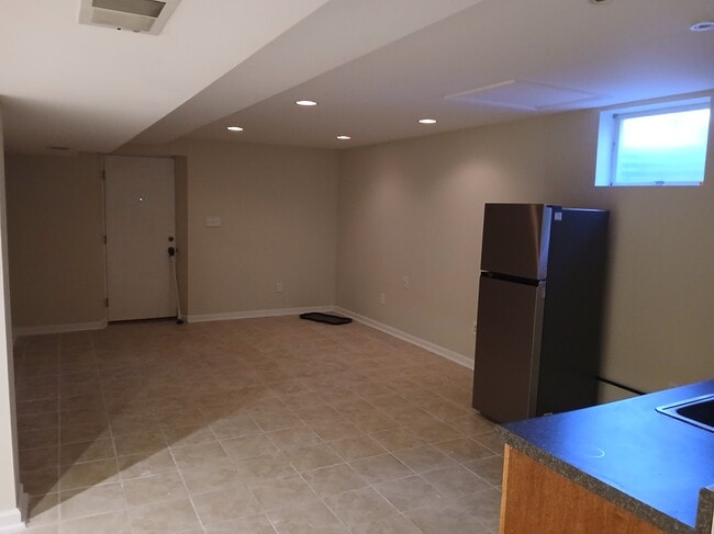 Building Photo - 7001 Chain Fern Ct