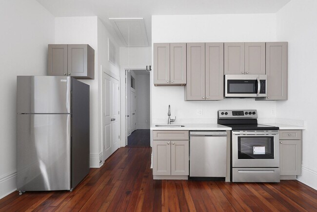 Building Photo - 1832 Baronne St