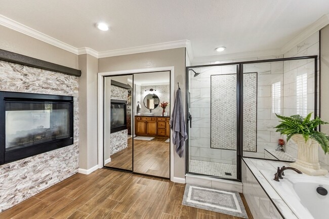 Building Photo - 3615 Oak Meadow Dr