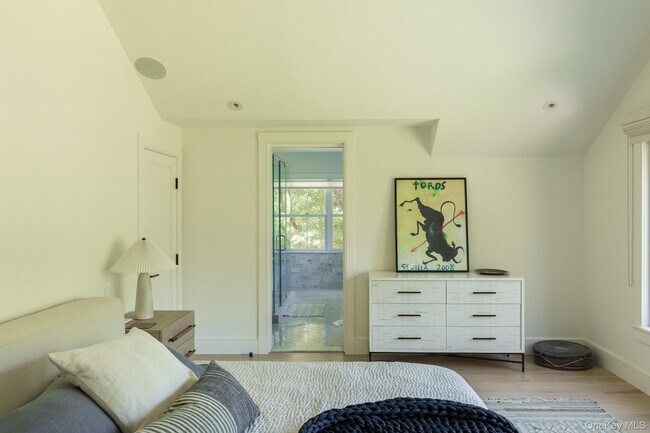 Building Photo - 4-6 Old Primrose Hill Rd